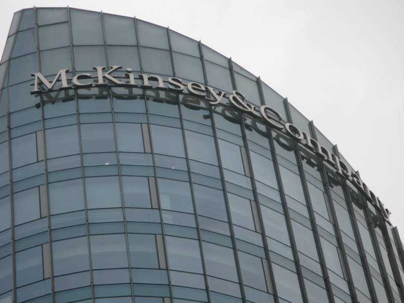 Les entreprises se tournent de plus en plus vers l'intelligence artificielle selon le cabinet McKinsey