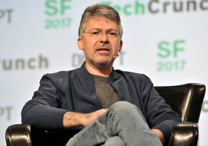 John Giannandrea, ex-patron de l'IA de Google passe chez Apple