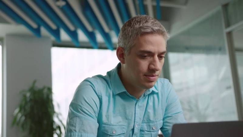 Adobe utilise l'intelligence artificielle pour détecter les images manipulées