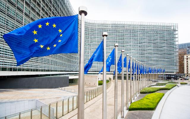 Robots, intelligence artificielle et technologies numériques : le rapport annuel sur l'évolution de l'emploi et de la situation sociale en Europe de la Commission européenne se centre sur la mutation du monde du travail