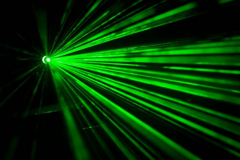 L'Institut FEMTO-ST met l'intelligence artificielle au service de ses recherches en photonique ultrarapide