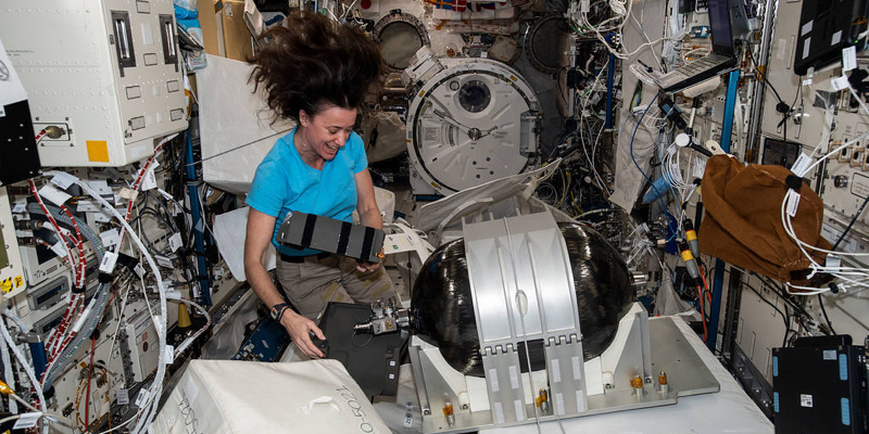 Comment le FDL et Intel étudient les effets des rayonnements cosmiques sur les astronautes grâce à l’intelligence artificielle