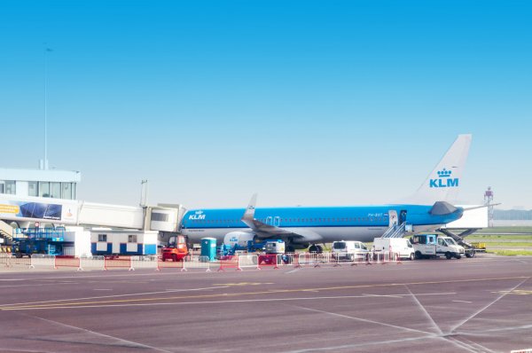 Les véhicules électriques autonomes d'OROK destinés au transport de fret testés à l'aéroport Paris-Charles de Gaulle