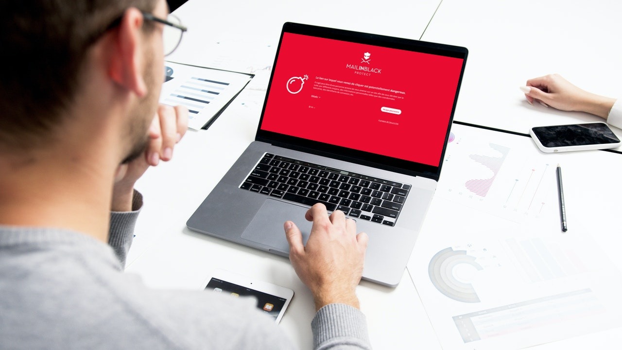 Mailinblack intègre l'Intelligence Artificielle à Secure Link pour une navigation plus sereine.