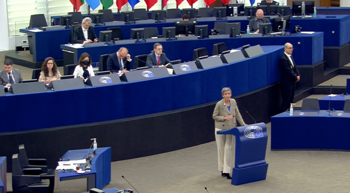 Le Parlement européen adopte les recommandations de sa commission spéciale sur l'intelligence artificielle