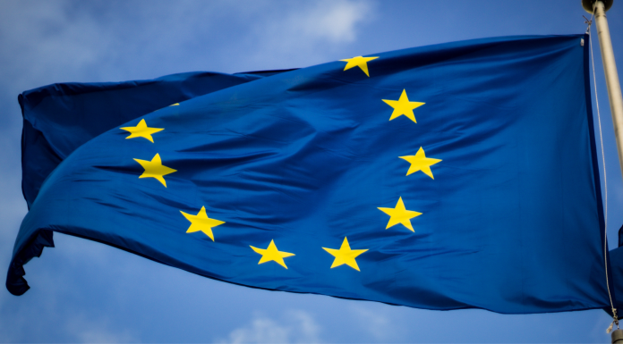 Focus sur les projets ICT49 visant à faciliter la mise en œuvre de solutions d'IA au sein des PME