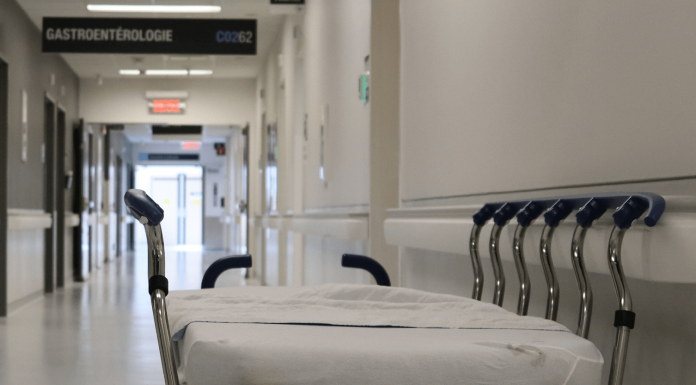 Améliorer l'expérience des patients hospitalisés grâce à l'intelligence artificielle