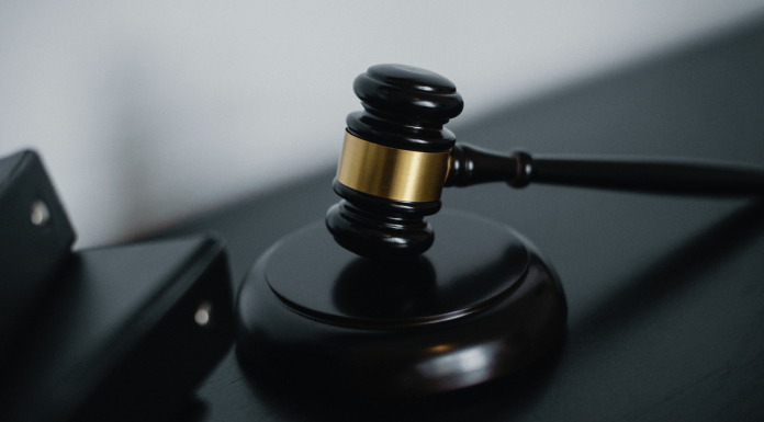 IA et droit : l'avocat IA DoNotPay s'invitera prochainement au tribunal