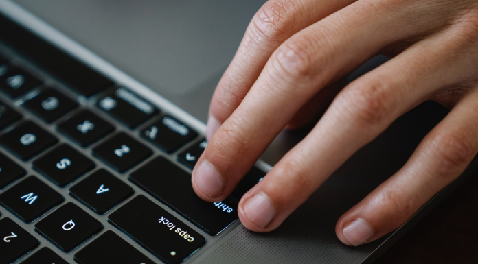 Etude ABBYY : quels sont les freins à la digitalisation des services publics ?