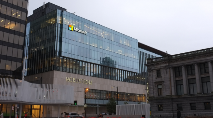 Microsoft envisage de déplacer ses meilleurs experts en IA de Pékin vers le Canada