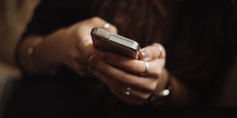 Selon OpenAI, ChatGPT peut maintenant voir, entendre et parler