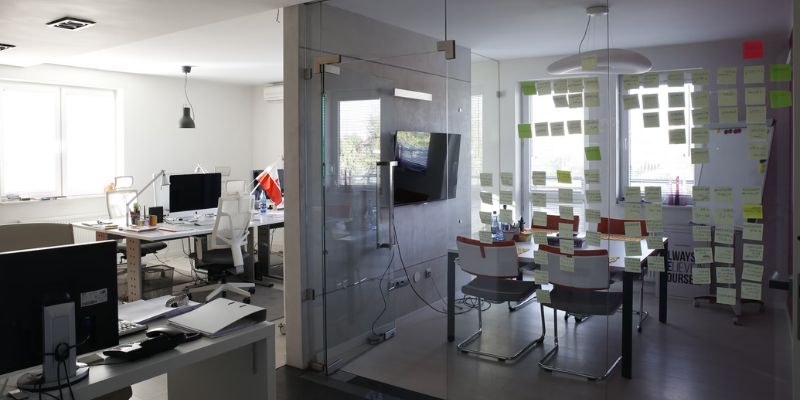 Etude Bain & Company et UiPath : comment l'IA et l'automatisation accélèrent la transformation des entreprises