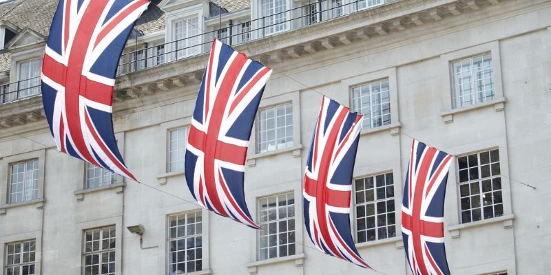 Le gouvernement britannique officialise la création de l'AI Safety Institute
