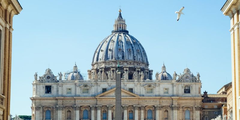 Le pape François appelle la communauté internationale à réglementer l'IA de façon contraignante