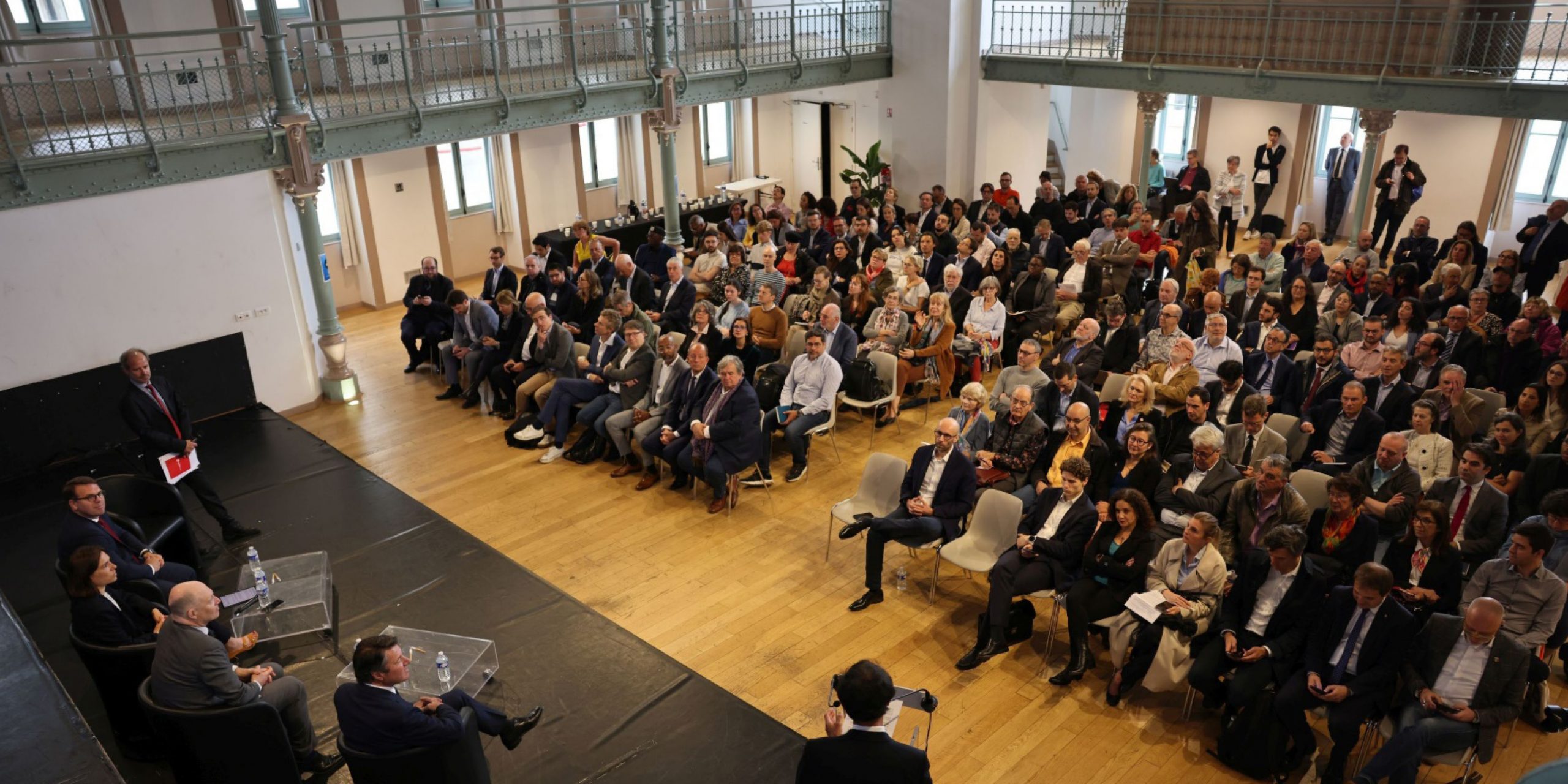 Suresnes s'engage pour une IA responsable et au service de ses habitants