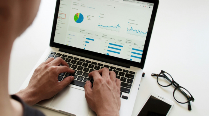 Etiquetage du contenu généré par l'IA : les marketeurs s'attendent à un impact positif de l'initiative de Meta