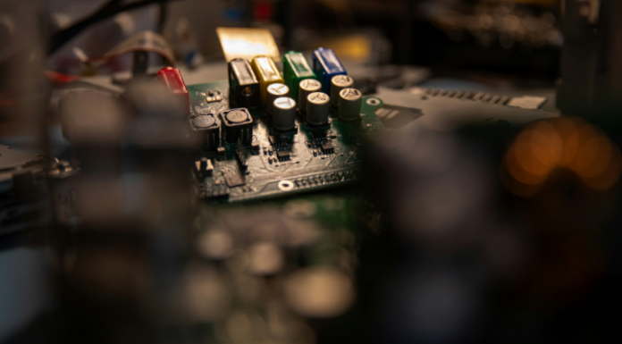 DeepPCB Pro : une nouvelle ère pour la conception de circuits imprimés