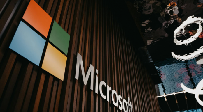 Microsoft présente Phi-4, son dernier SLM optimisé pour le raisonnement complexe